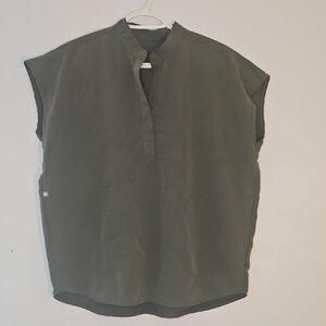 FIGS Technical Collection Rafaela Oversized Green Scrub Top Size S Woman